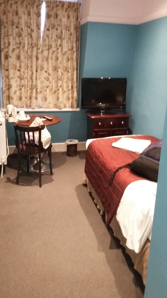 UK trip on Cell phone 2 080