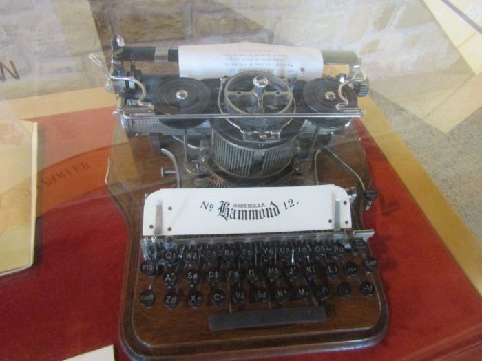 Typewriting-for-teaching-deaf-to-speak